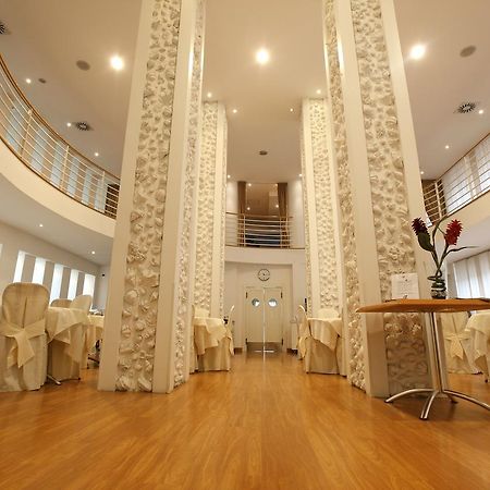 Hotel Luxor Rimini Bagian luar foto