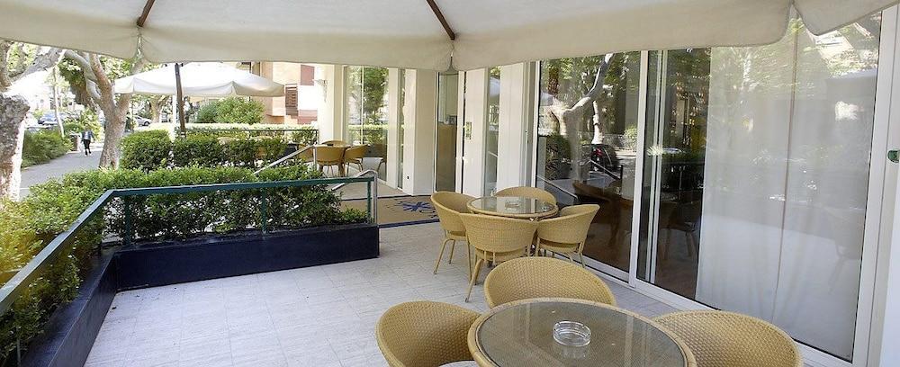 Hotel Luxor Rimini Bagian luar foto